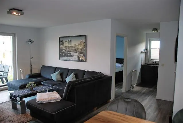 Heins Apartament *